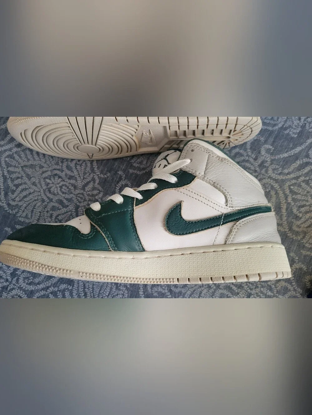 Nike youth high